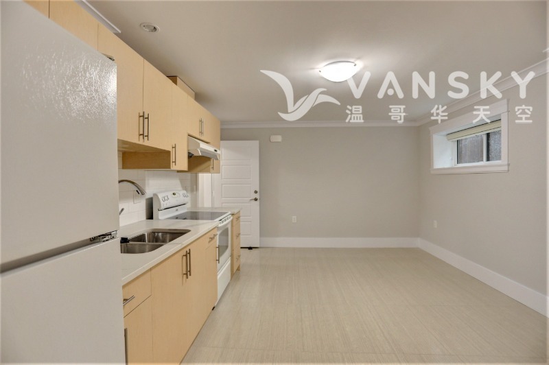 260425091654_2 lower 2bd kitchen living.jpeg